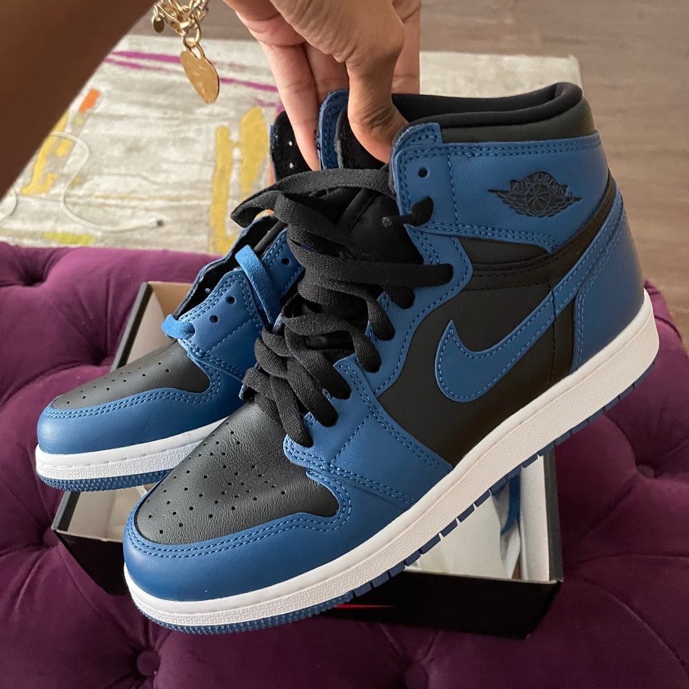 Air Jordan 1 Retro High OG ‘Dark Marina Blue